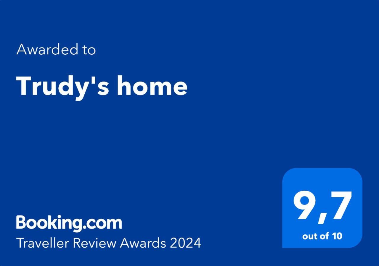Trudy'S Home 오스투니 외부 사진